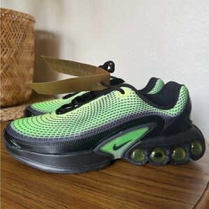 NEW Nike Air Max Dn Green